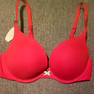 Victoria's Secret Red Smooth T-Shirt Bra